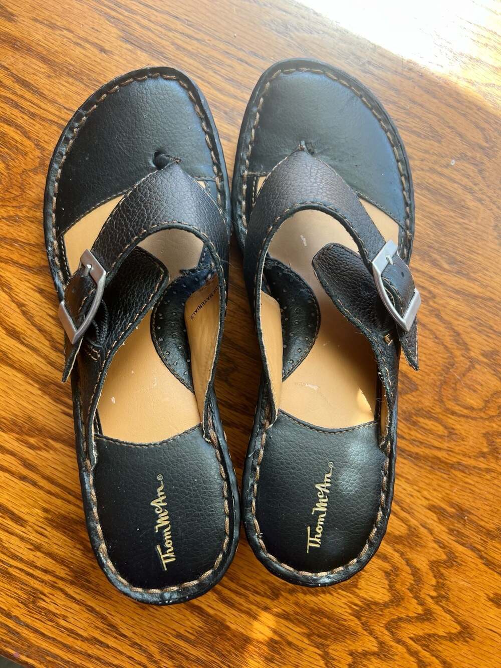 Thom McAn Black Leather Wedge Thong Sandals with Buckle Size 7 1/2